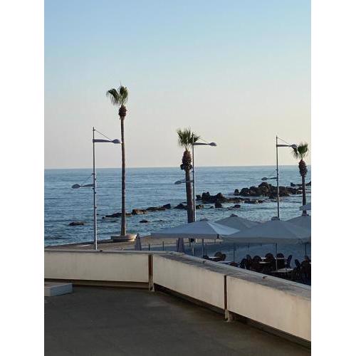 Beachside Apartment in Kato Paphos Lighthouse 81