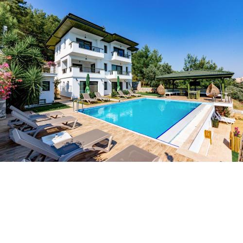 Beacon Hill Suites
