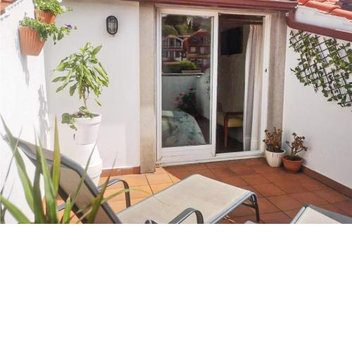 Beautiful Apartment In Moaña With Wifi