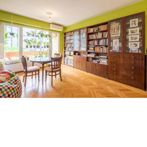 Beautiful Flat in Central Location