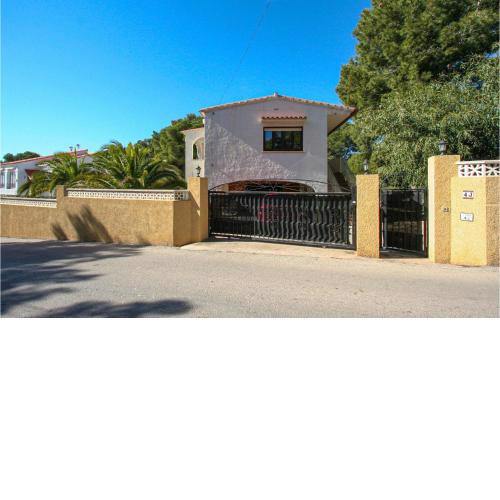 Beautiful Home In Calp With Wifi