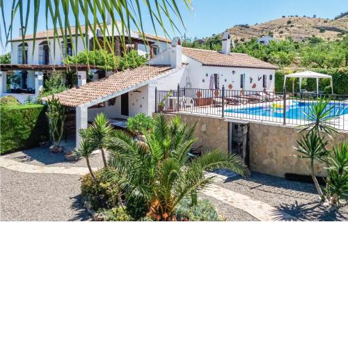 Beautiful Home In Pizarra With Kitchen