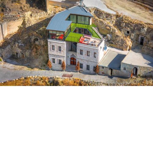Belenus Cave House