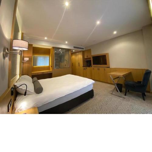 Bella Hotel