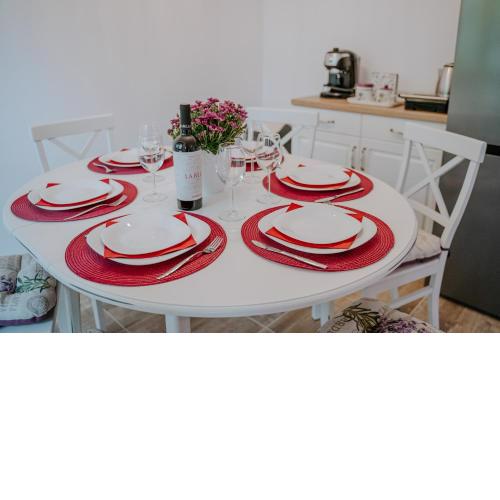 Bella's Sea apartment-Beach, Sea garden ,Old Town, Free Parking, Free EVcharging Station