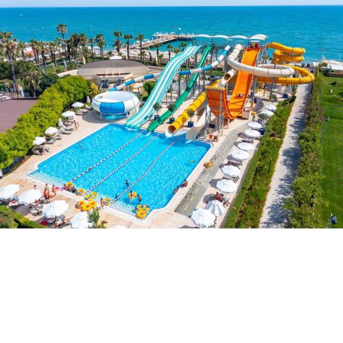 Bellis Deluxe Hotel & Heated for Winter Aqua Park