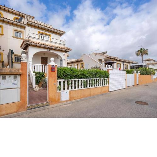 Belvilla by Oyo Lomas de Cabo Roig