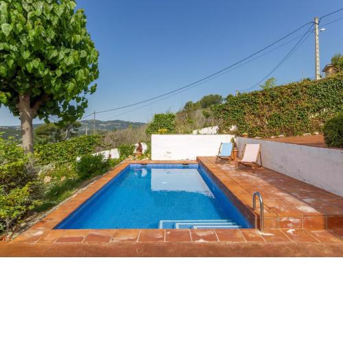 Belvilla by OYO Villa Cadi