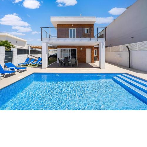 Belvilla by OYO Villa Dara
