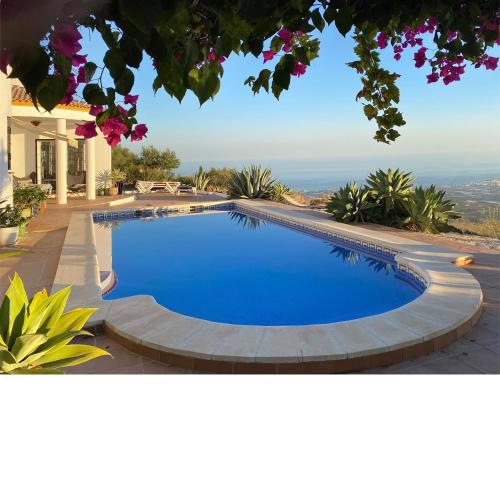 Belvilla by OYO Villa in Arenas with Private Pool
