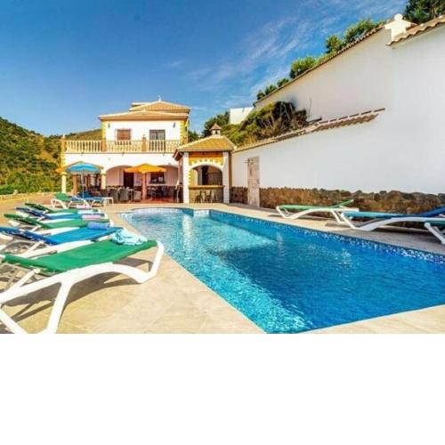 Belvilla by OYO Villa Javier
