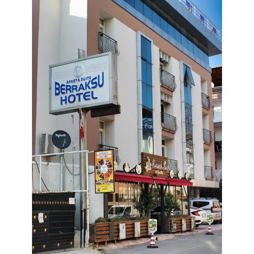Berrak Su Hotel