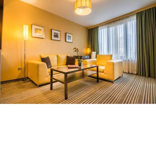 Best Western Plus Olives City Hotel - Free Parking