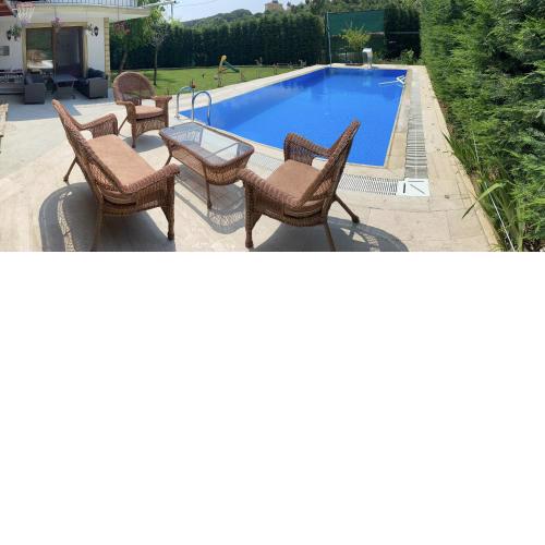 Beykozda müstakil havuzlu tatil evi