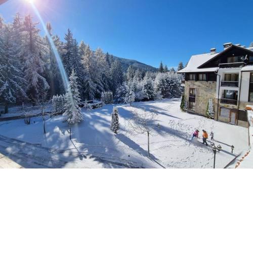 BH & Semiramida Ski Apartment