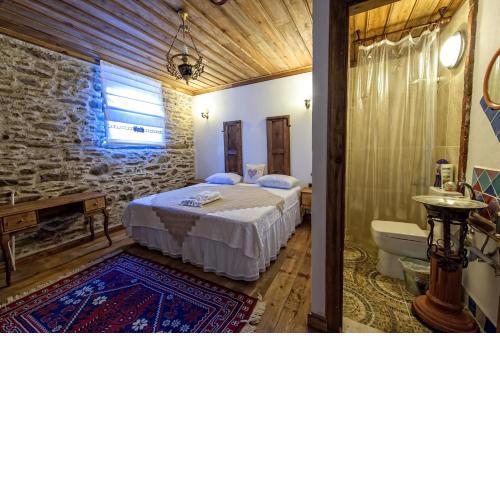Birgi Hotel Saliha Hanim Tas Konak