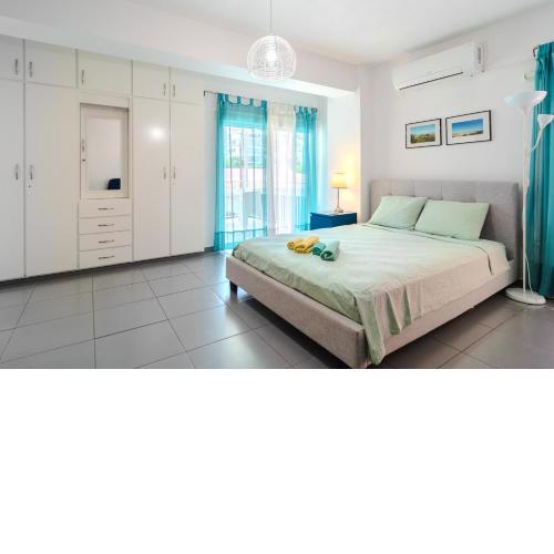 Blu Studio on the Sea