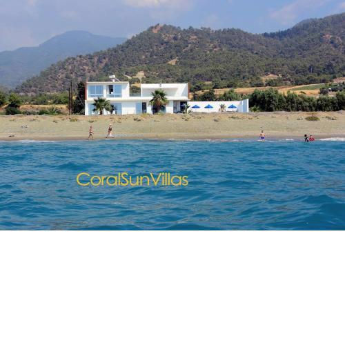 Blue - Beach Front Spectacular Villa Sleeps 10