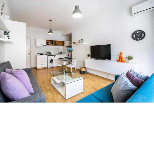 Blue Ivy 1-BR Apt in Larnaca Center