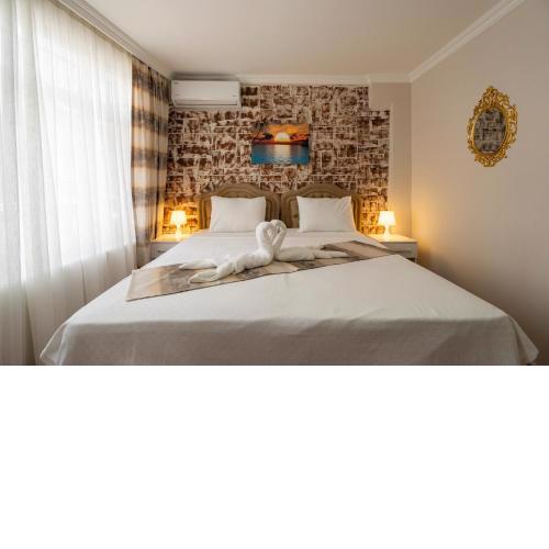 Blue Mosq- Three Storey Detached Villa