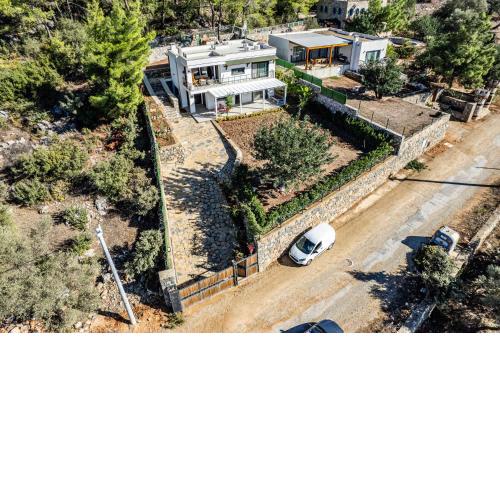 BODRUM KIZILAĞAÇ'da MÜSTAKİL KONUMDA LÜX DAİRE