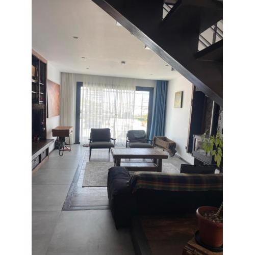Bodrumda deniz ve doğa manzaralı full eşyalı lüks villa