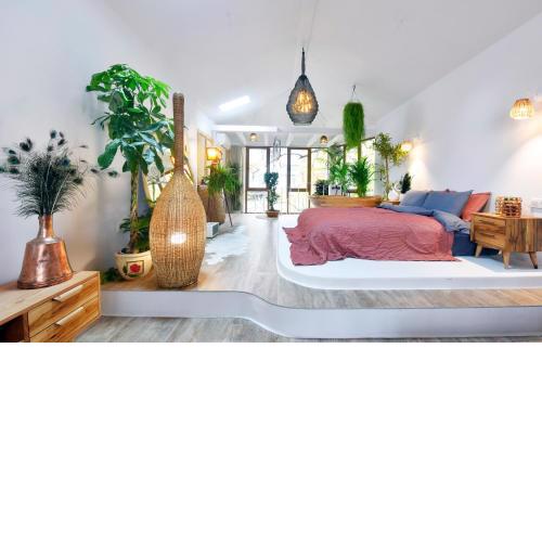 Boheme House with Bathtub & Terrace