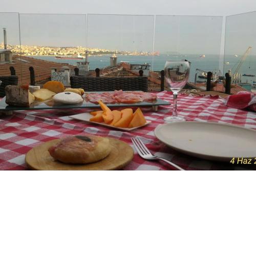 Bosphorus view-Airport shutle-High Speed WIFI-Private parking