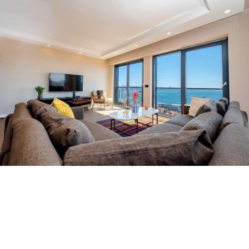 Bosphorus View in Superior Flat