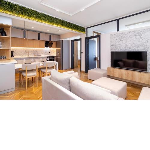Brand bew 2BR Apartment in Sofia Center, Steps to Metro, NDK, Vitosha boulevard