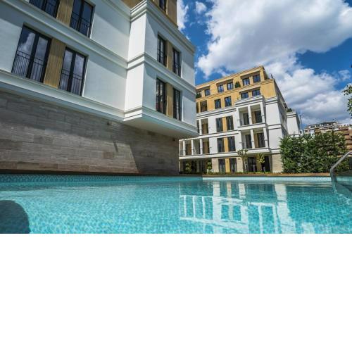 Brand new apartment with outdoor swimming pool