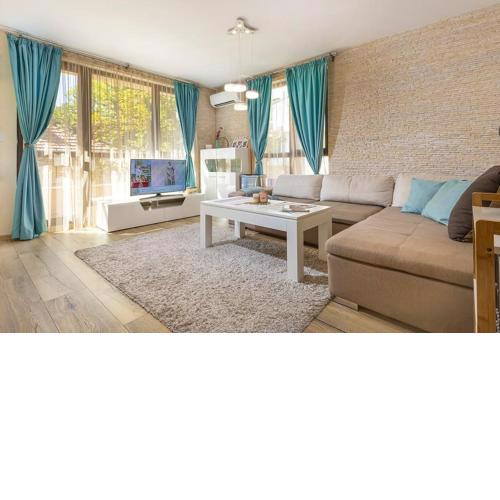 Brand new Central apartment, 10 minutes to Center