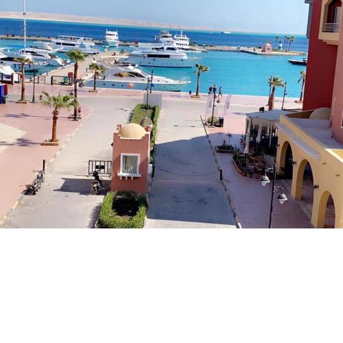 Brand new flat marina view
