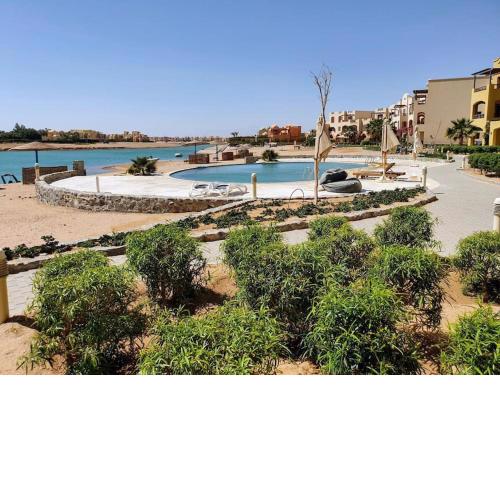 Brand New Waterfront Sabina Ground Floor Home