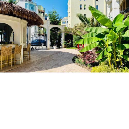 Bratanov Harmony Suites Dream Island Apartments