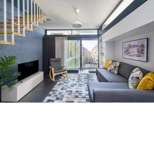 Bright Modern Design New Duplex Loft Patio! #145