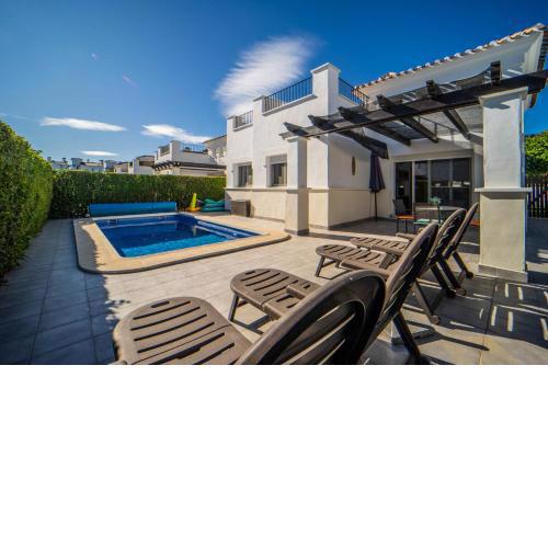 Bright Villa with Private optional Heated Pool - MO33LT