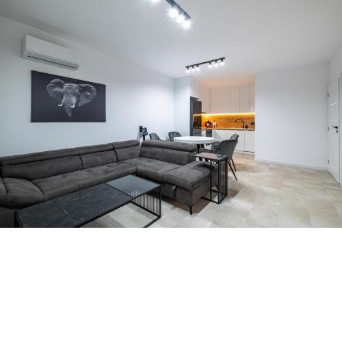 Briz Sea View Apartment with Free Parking
