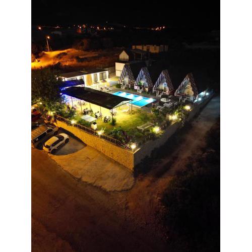 Bu Bungalow Hotel