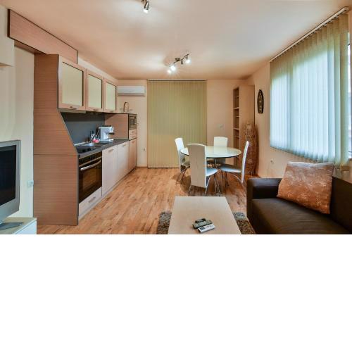 Budget 1BR flat downtown Varna