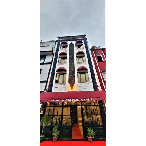 By Historial Hotel Due