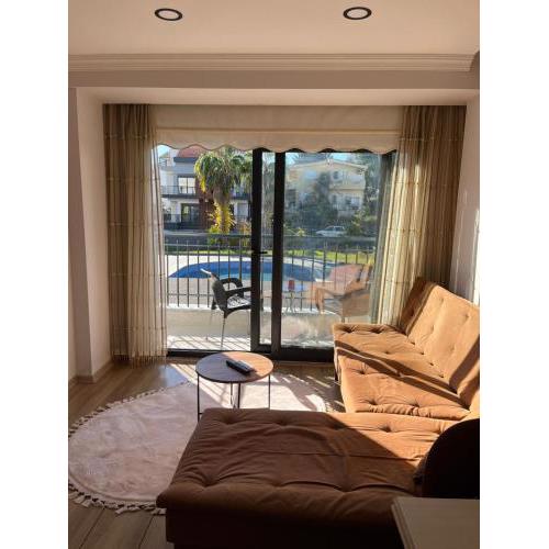 By Lotus Side - Comfortable Luxury Apartment with Pool
