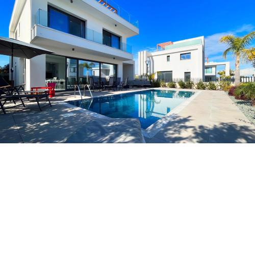 By the Bay Villa,3 BR/pool
