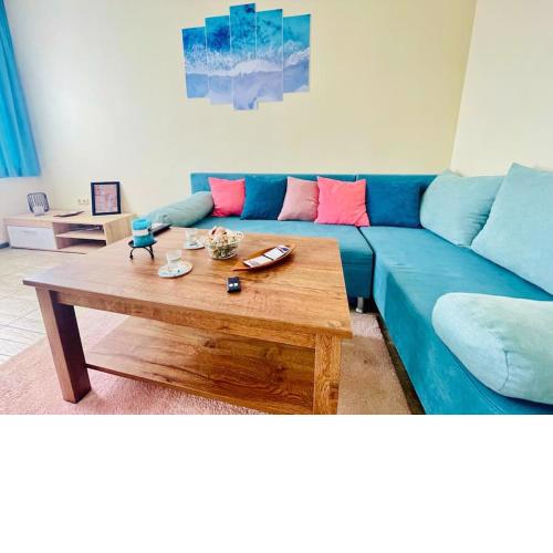 By The Sea - central with free parking