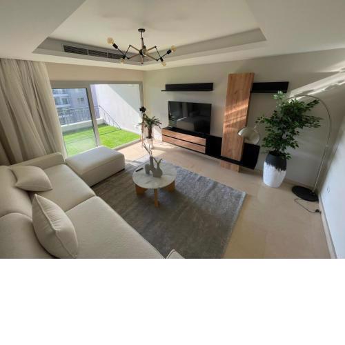 Cairo Festival City, Cozy & Modern 3BR Apartment