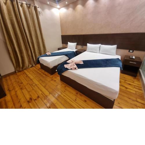 Cairo Plaza, ĊP! Hotel