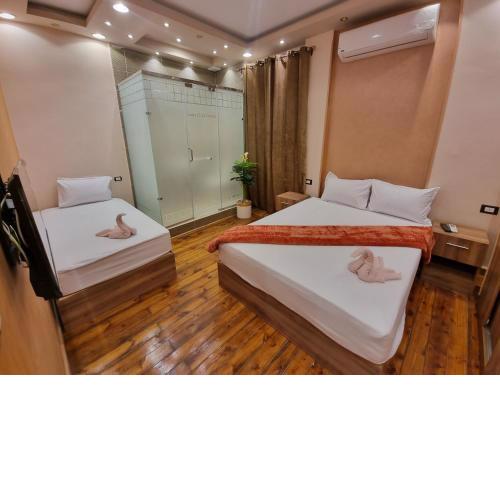 Cairo Plaza, Elegant Hotel