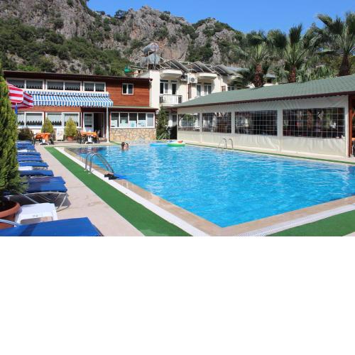 Canada Hotel & Bungalows