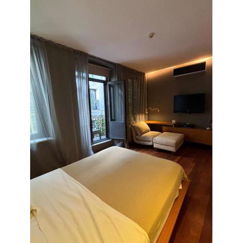 Candy Suite Home