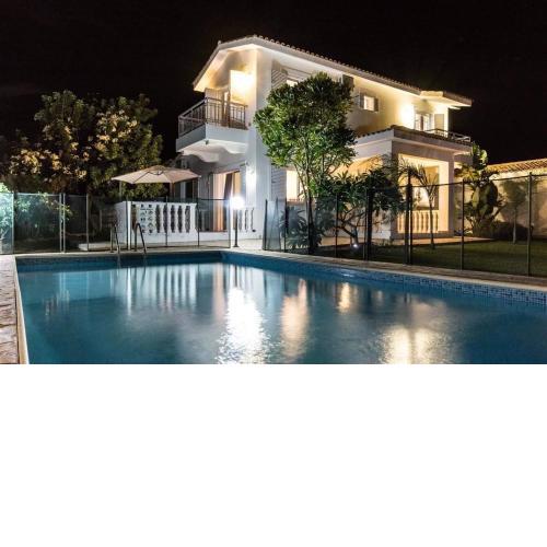 Capers Villa